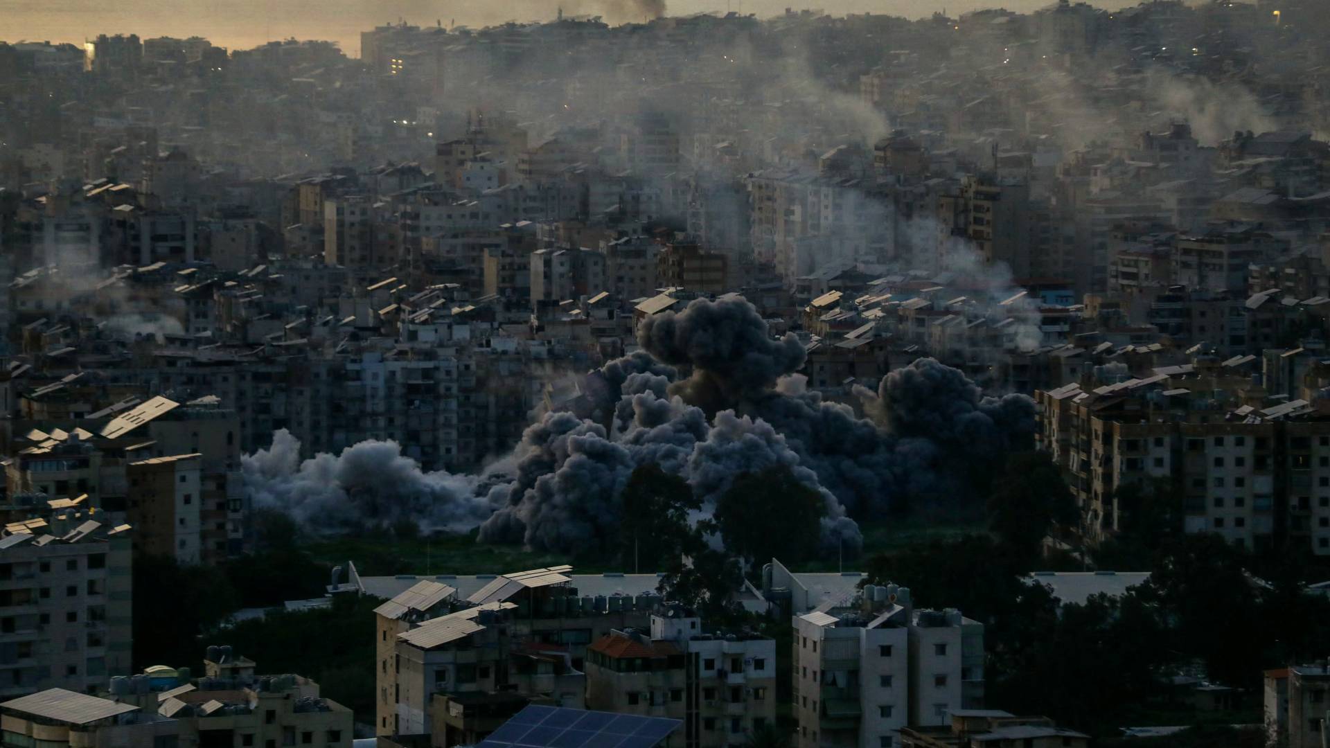 القصف على طهران