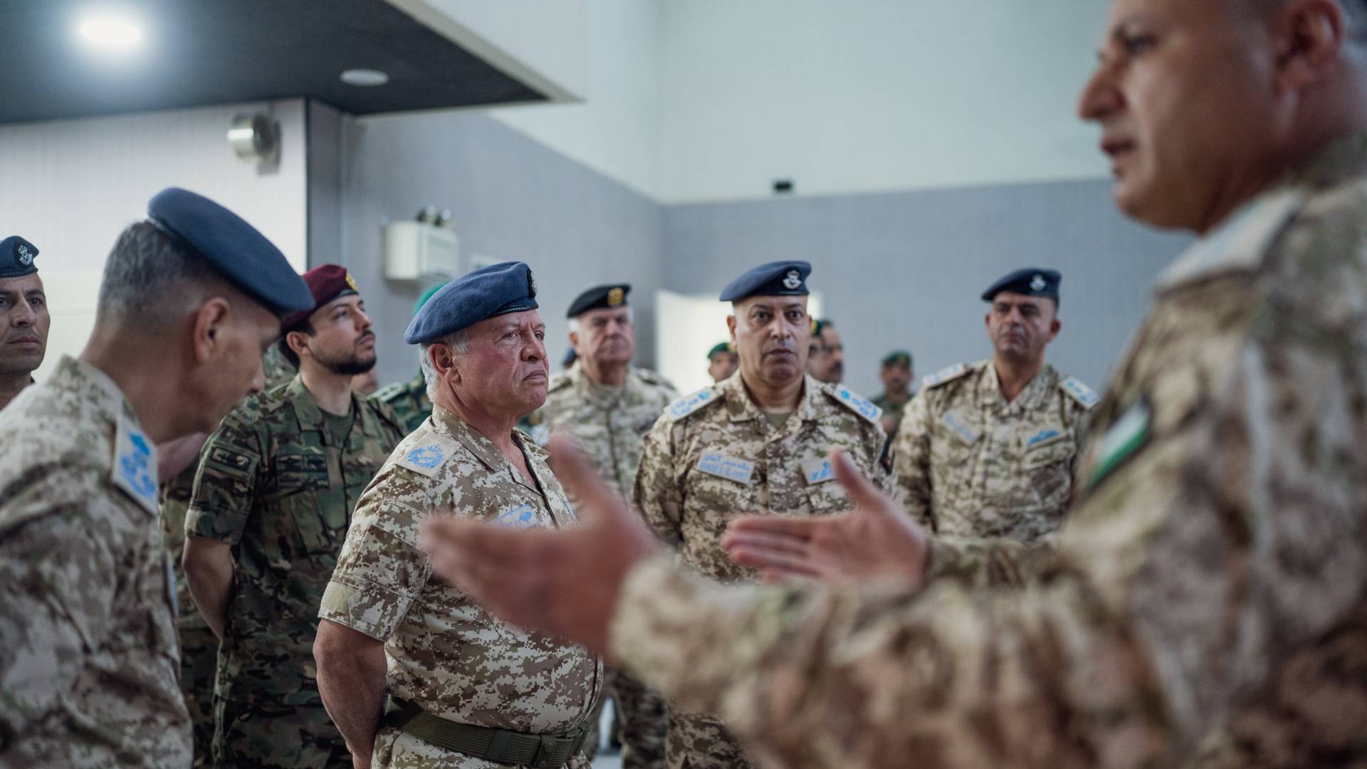 الملك يزور قيادة سلاح الجو الملكي