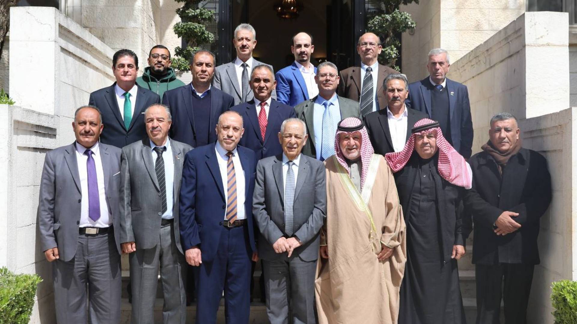 رئيس الديوان الملكي الهاشمي يوسف العيسوي