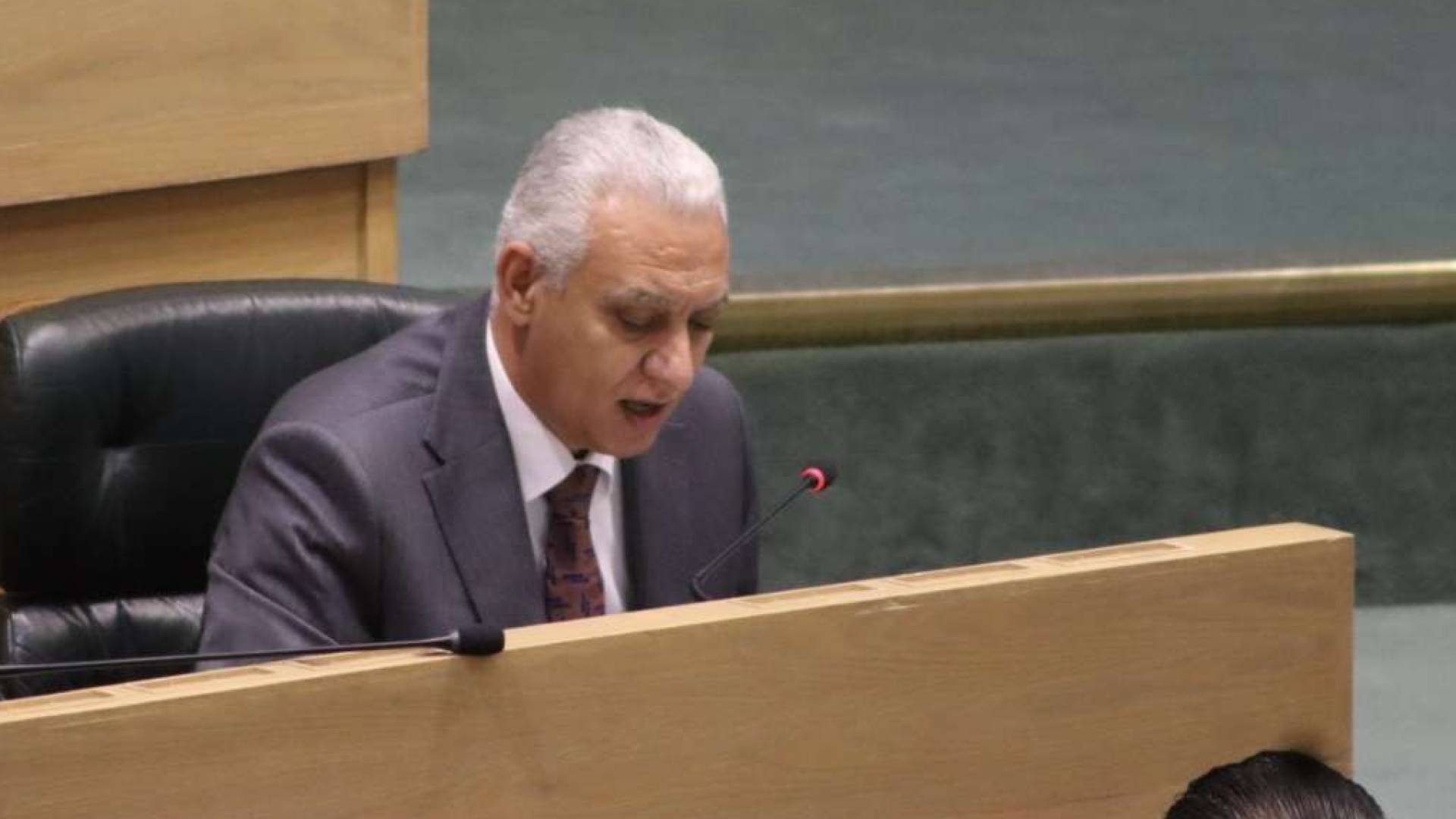 النائب حسين العموش