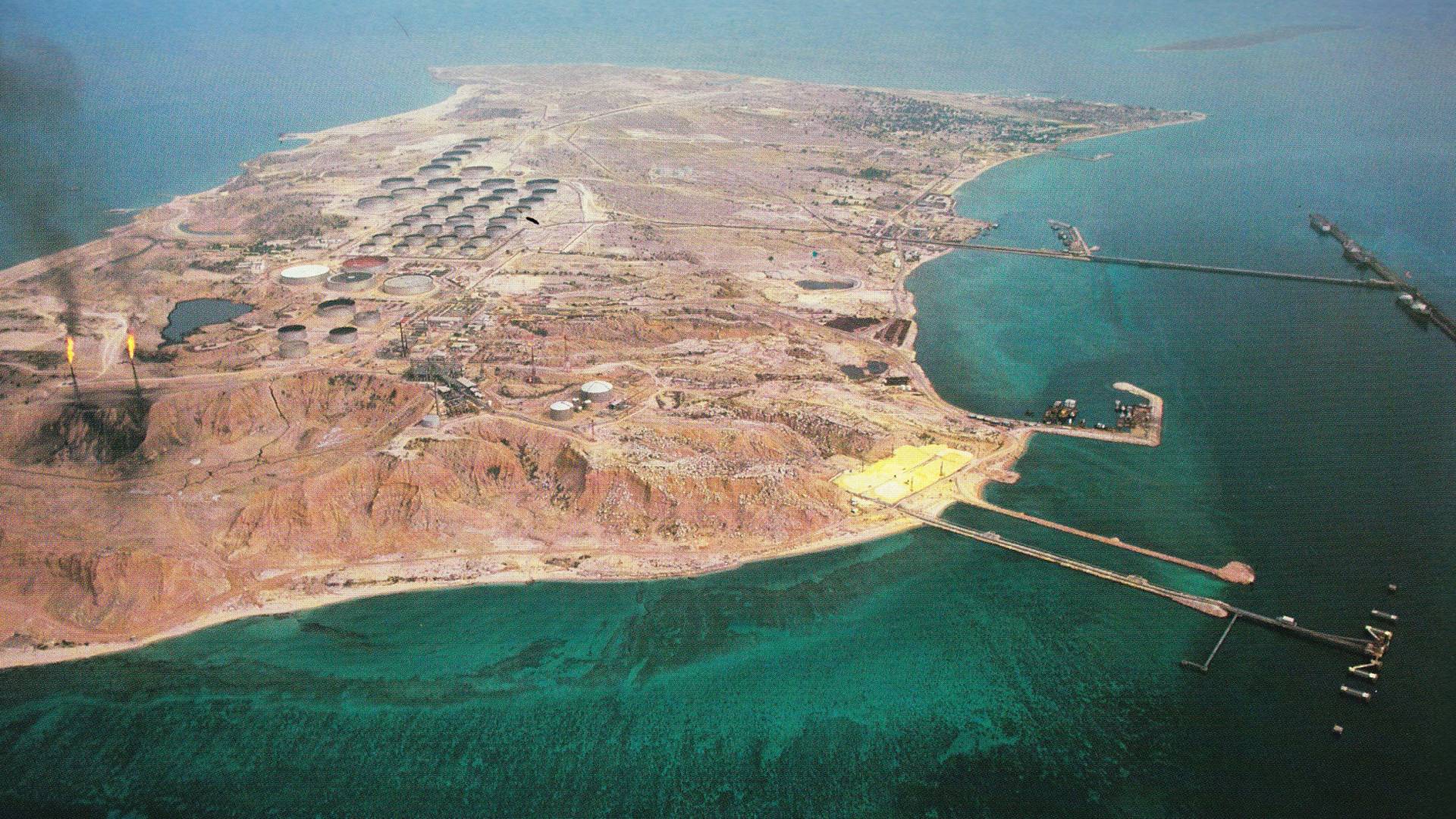 جزيرة "خارك" النفطية بإيران