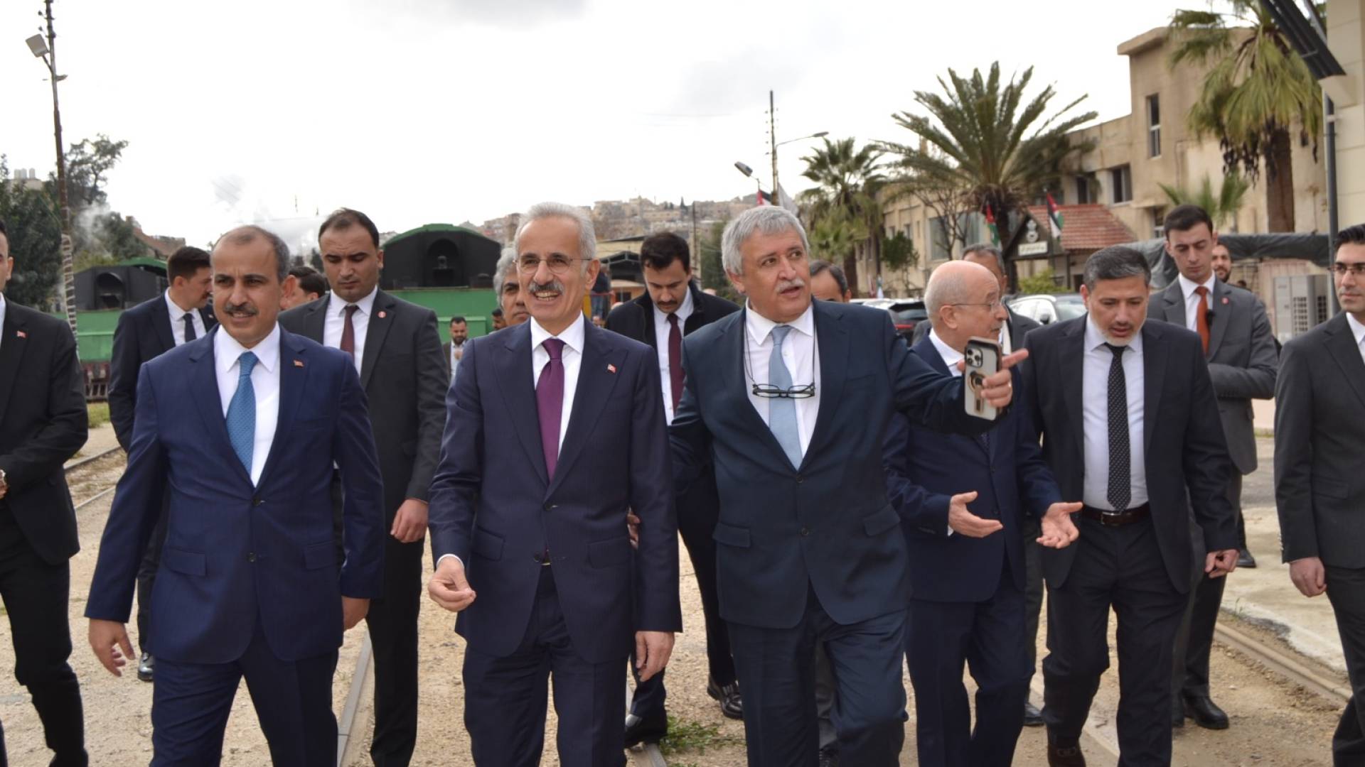 وزراء النقل الاردني والسوري والتركي