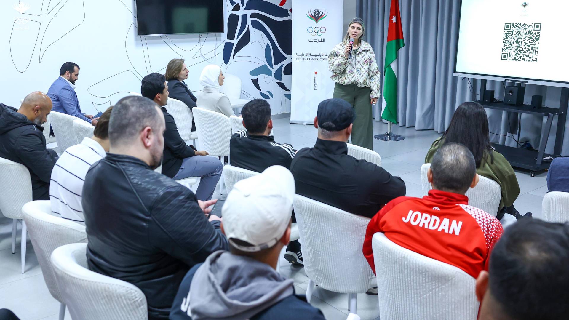 من اجتماع رنا السعيد بأعضاء الوفد