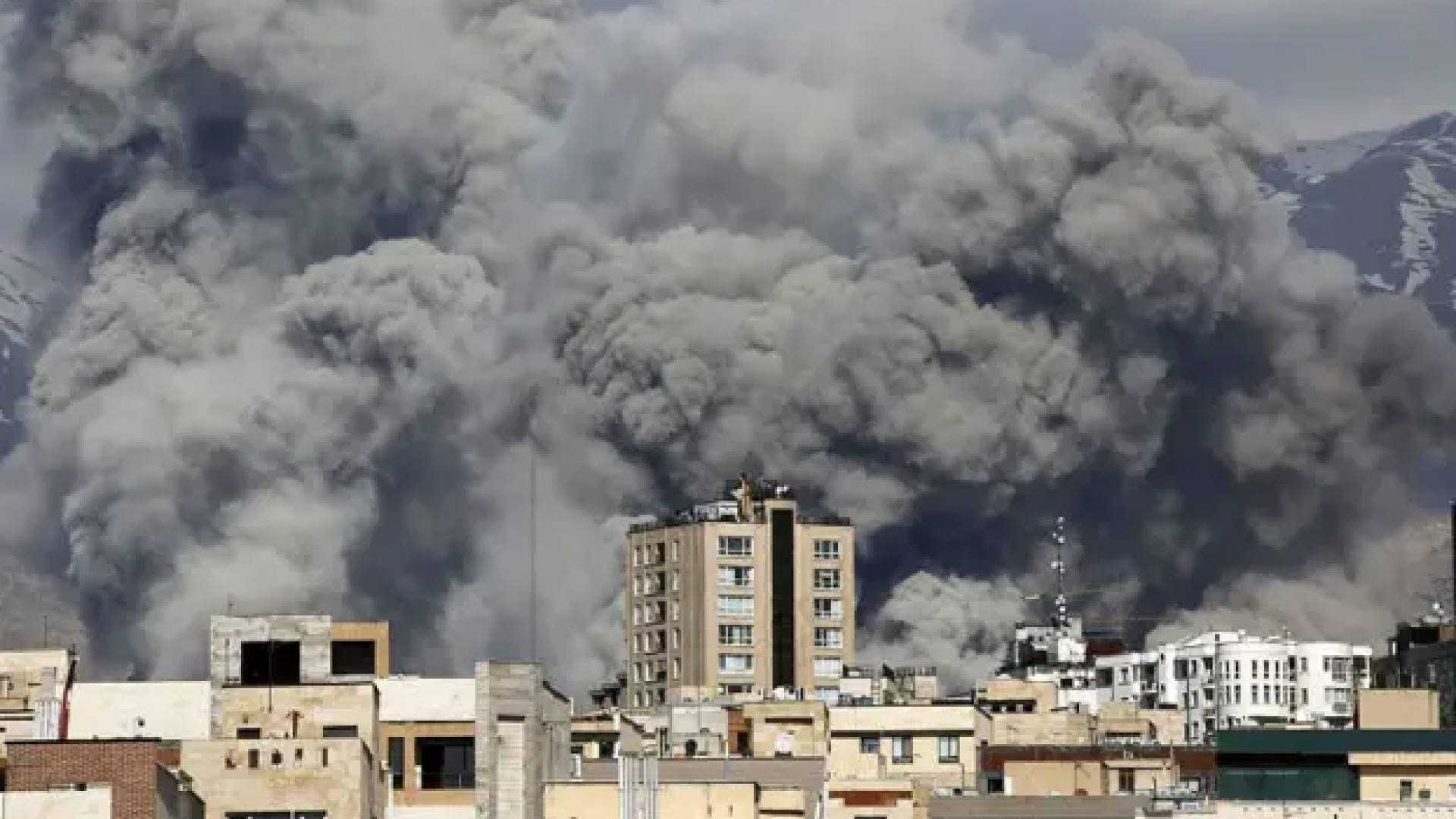 "حرب البنود" بين واشنطن وطهران.. تفاصيل المطالب الـ 15 الأمريكية والشروط الـ 10 الإيرانية