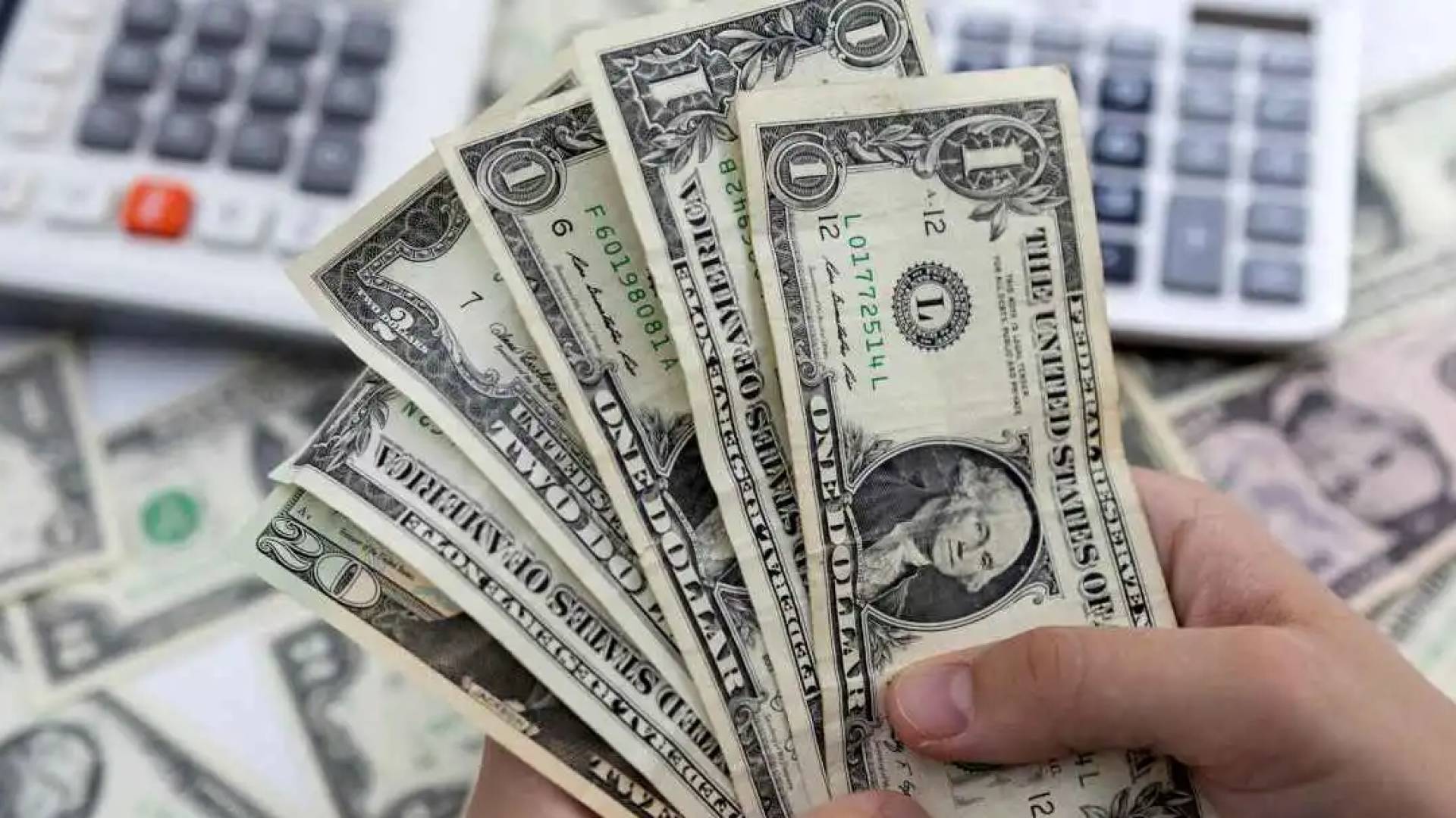 الدولار الأمريكي