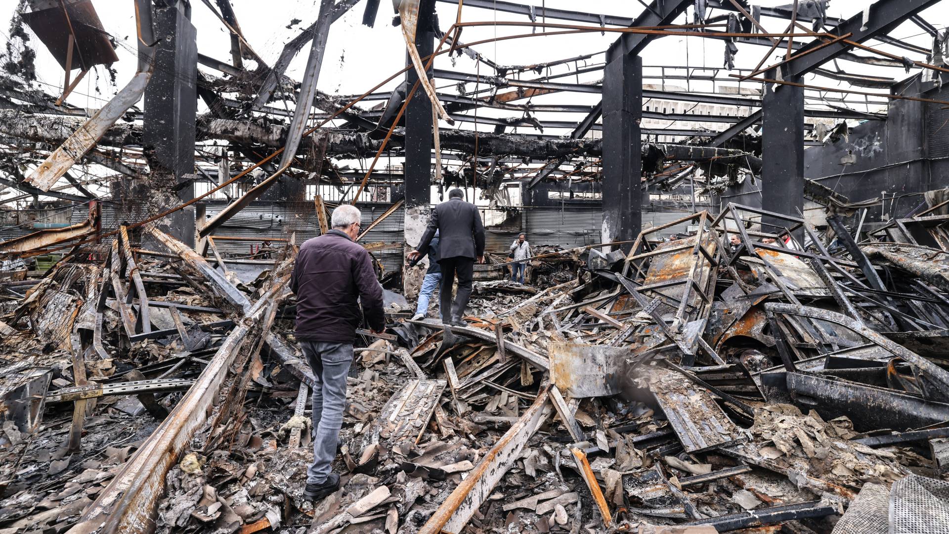 القصف على طهران