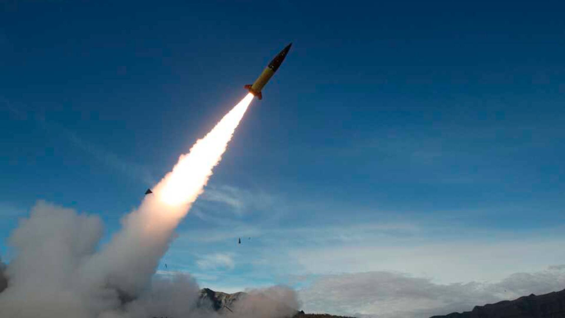 لحظة إطلاق صاروخ - ارشيفية