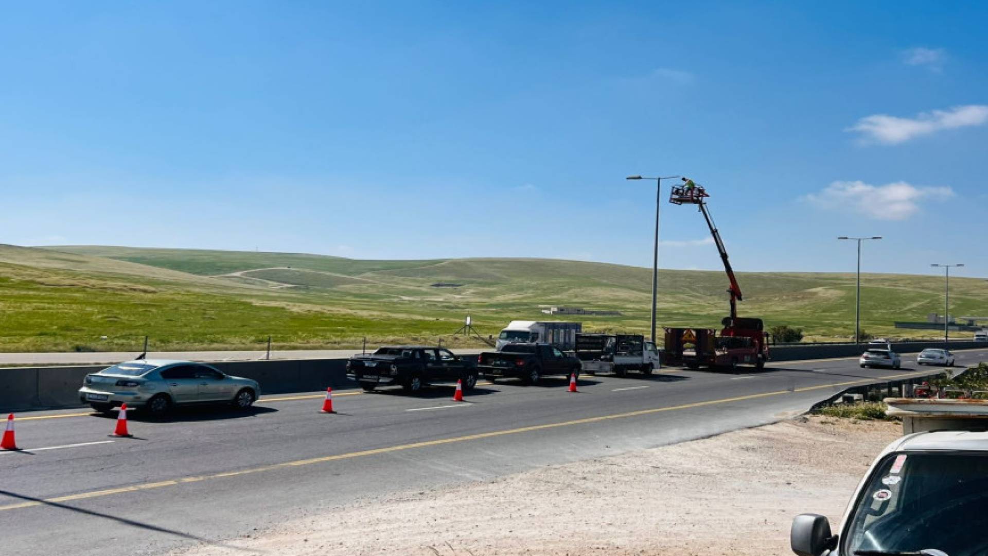 مشروع إنارة ممر عمان