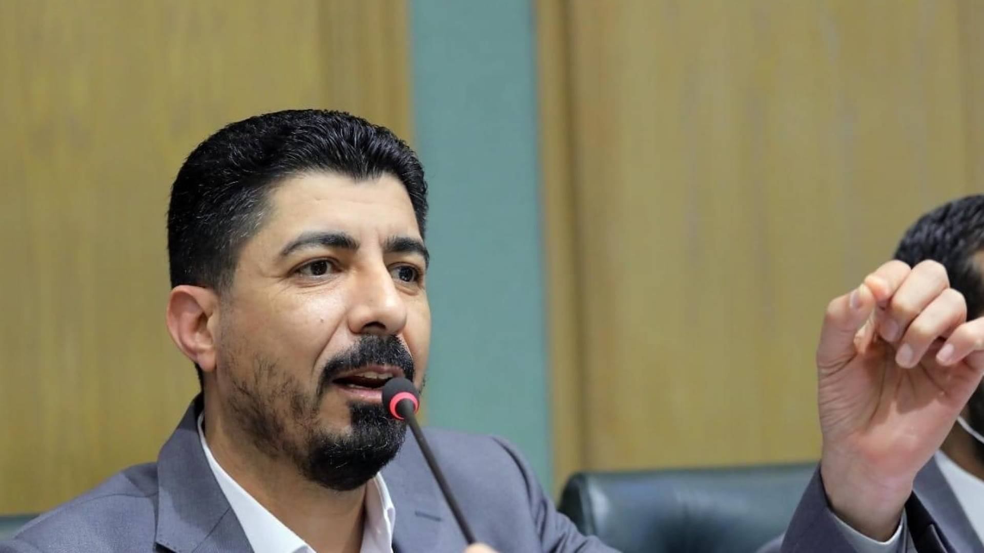 النائب أحمد عشا