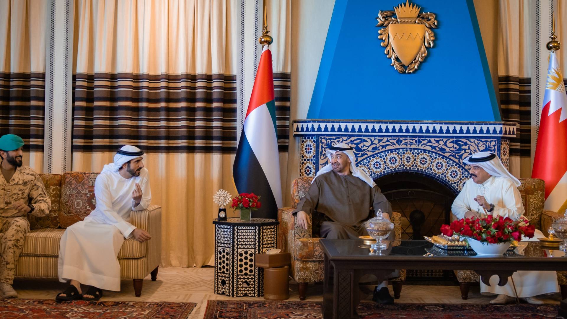 ملك البحرين حمد آل خليفة ورئيس دولة الإمارات محمد آل نهيان