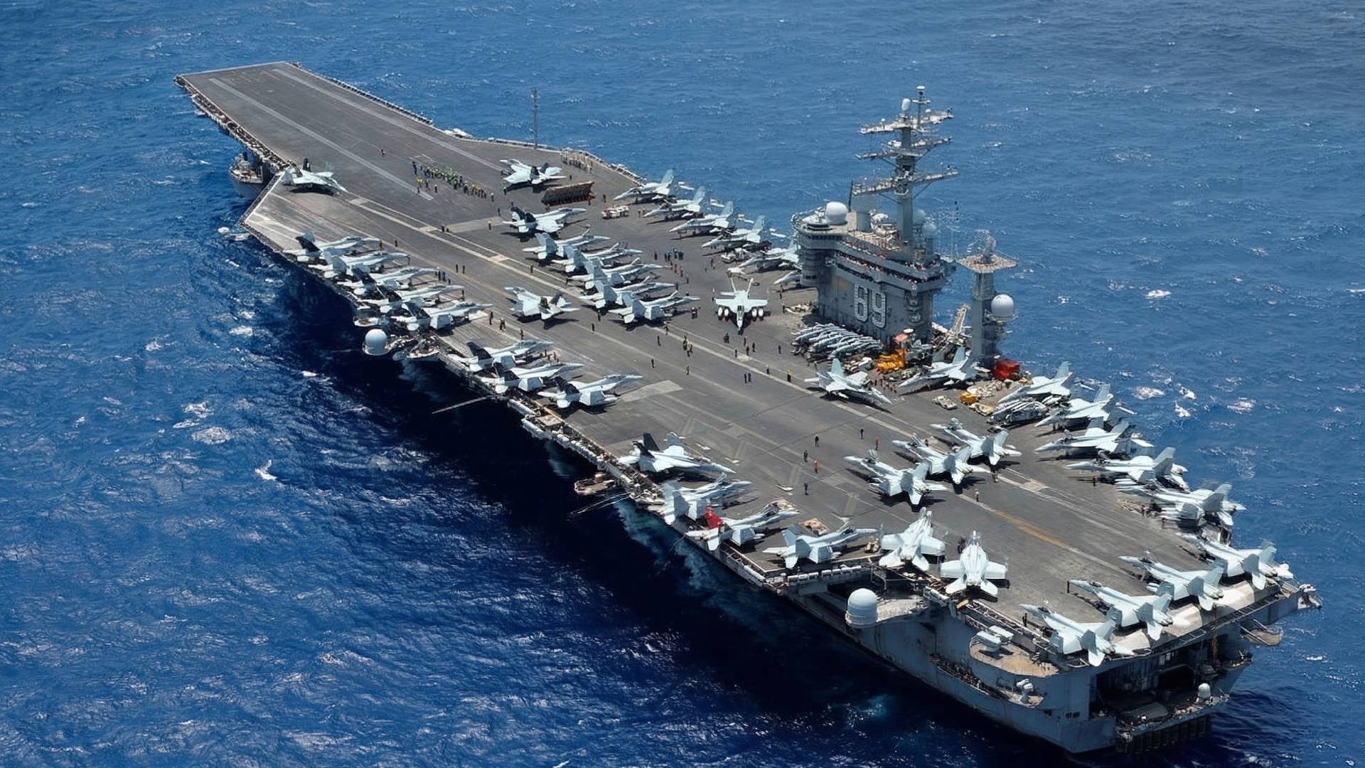 حاملة الطائرات جورج بوش