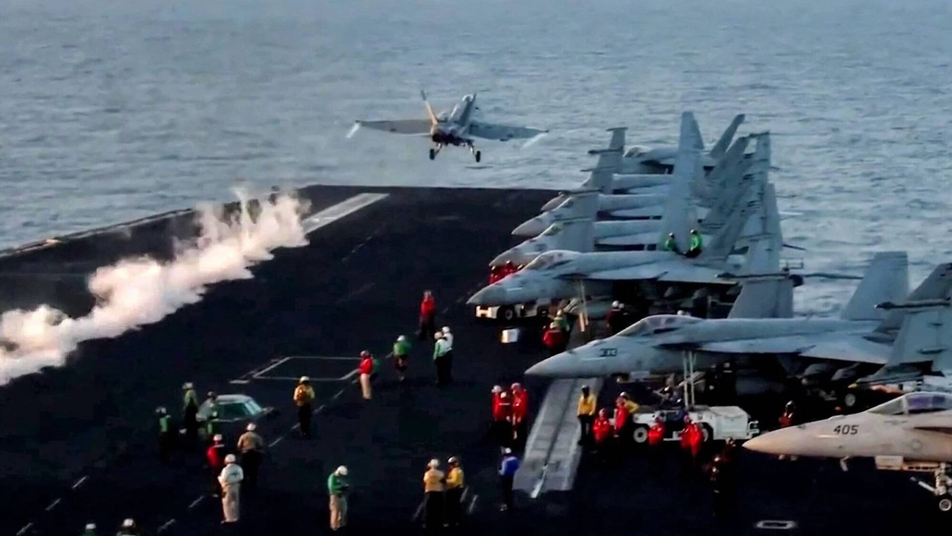 ناقلة طائرات أمريكية