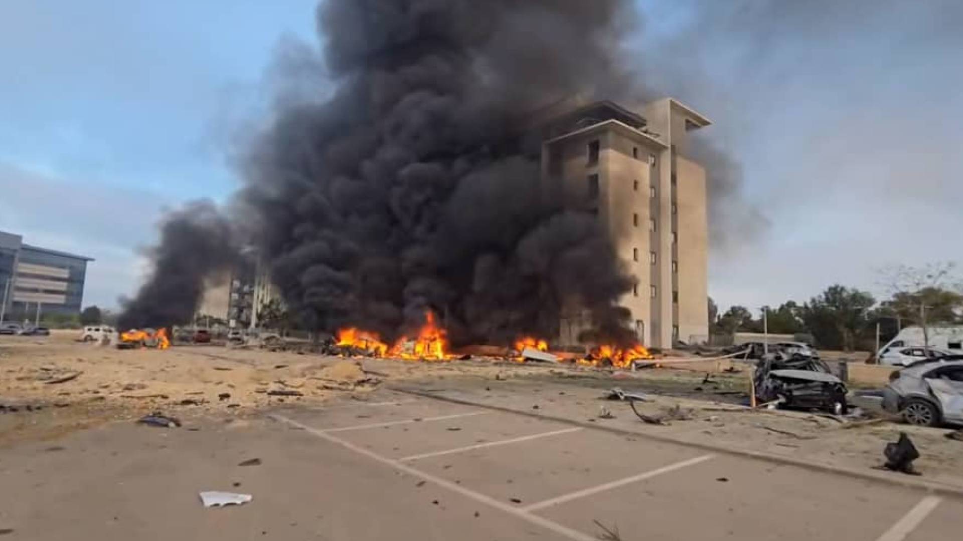 غارات على إيران