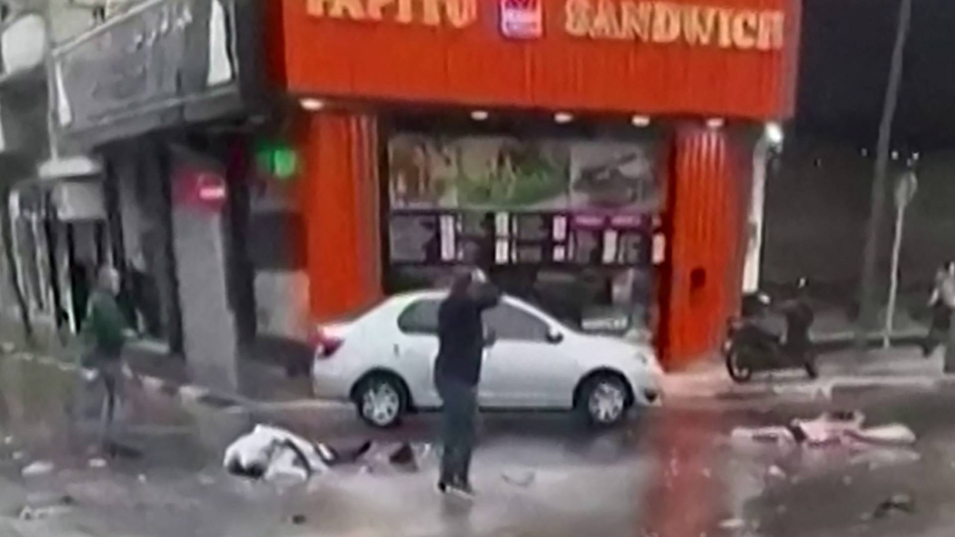 صورة من حادثة التفجير في الجزائر