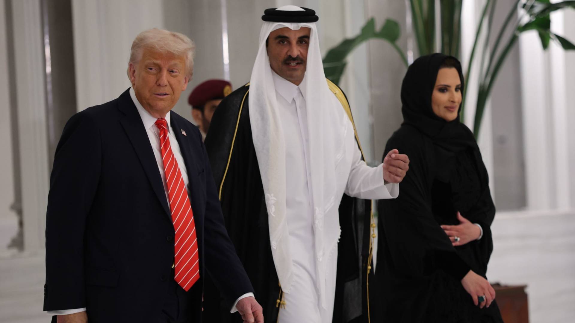 أمير قطر الشيخ تميم بن حمد آل ثاني، والرئيس الأمريكي دونالد ترمب