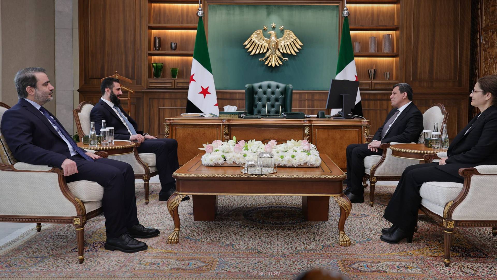 الرئيس السوري أحمد الشرع باجتماع مع قيادات قسد