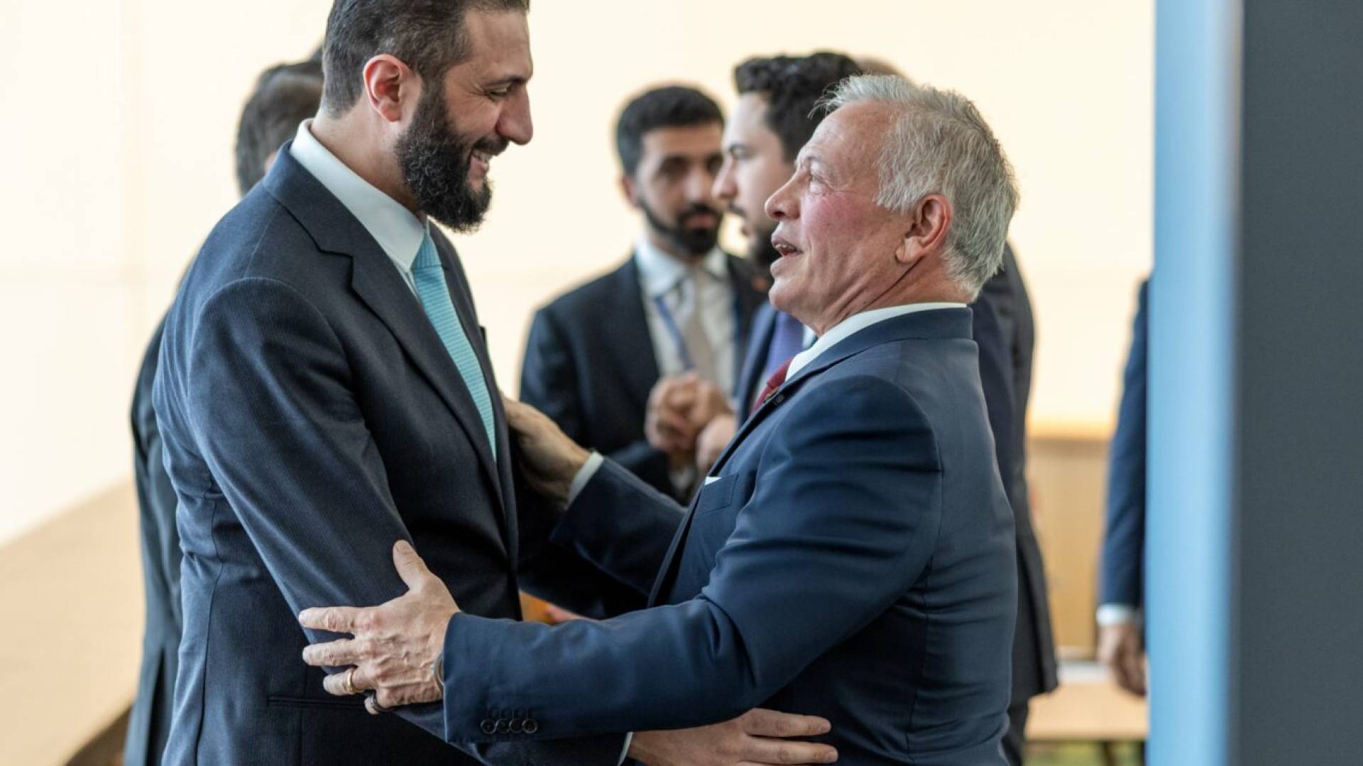 الملك عبدالله الثاني والرئيس السوري أحمد الشرع