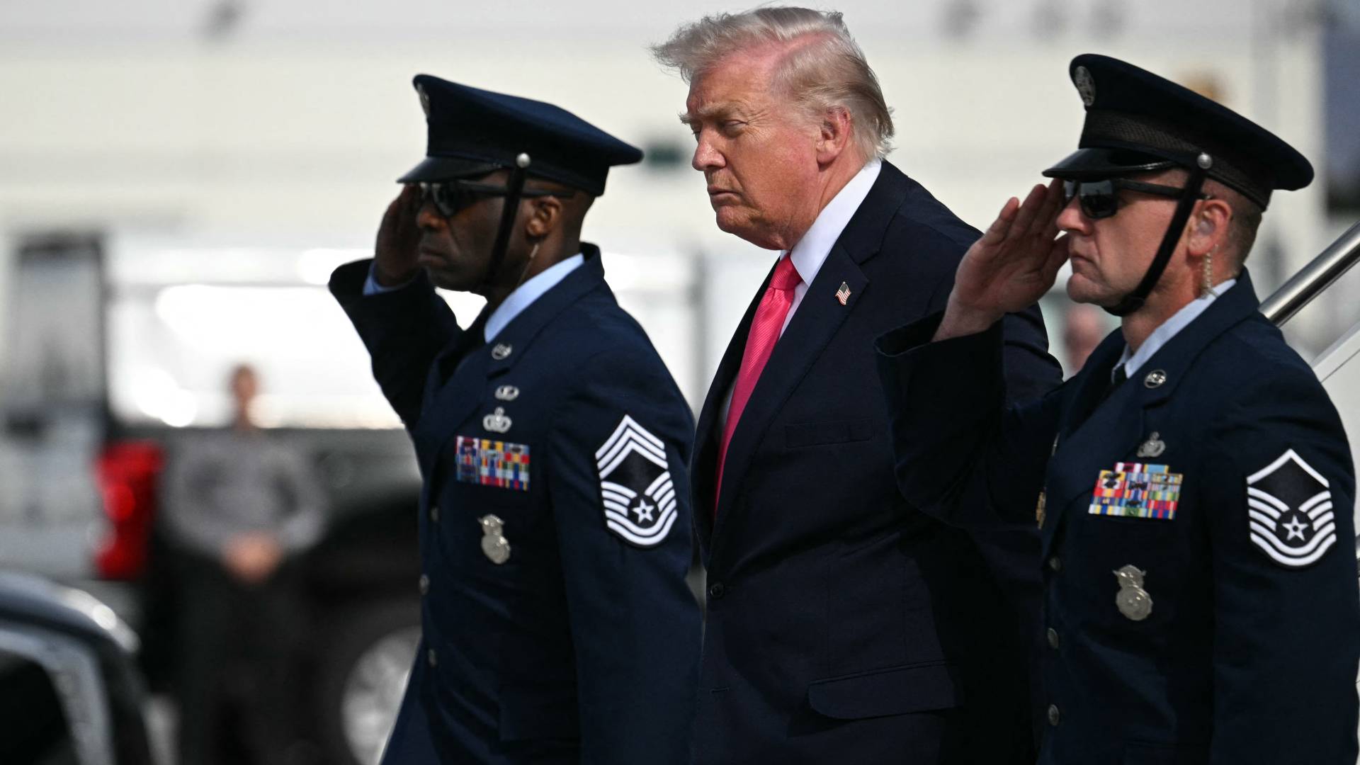 الرئيس الأمريكي دونالد نرمب