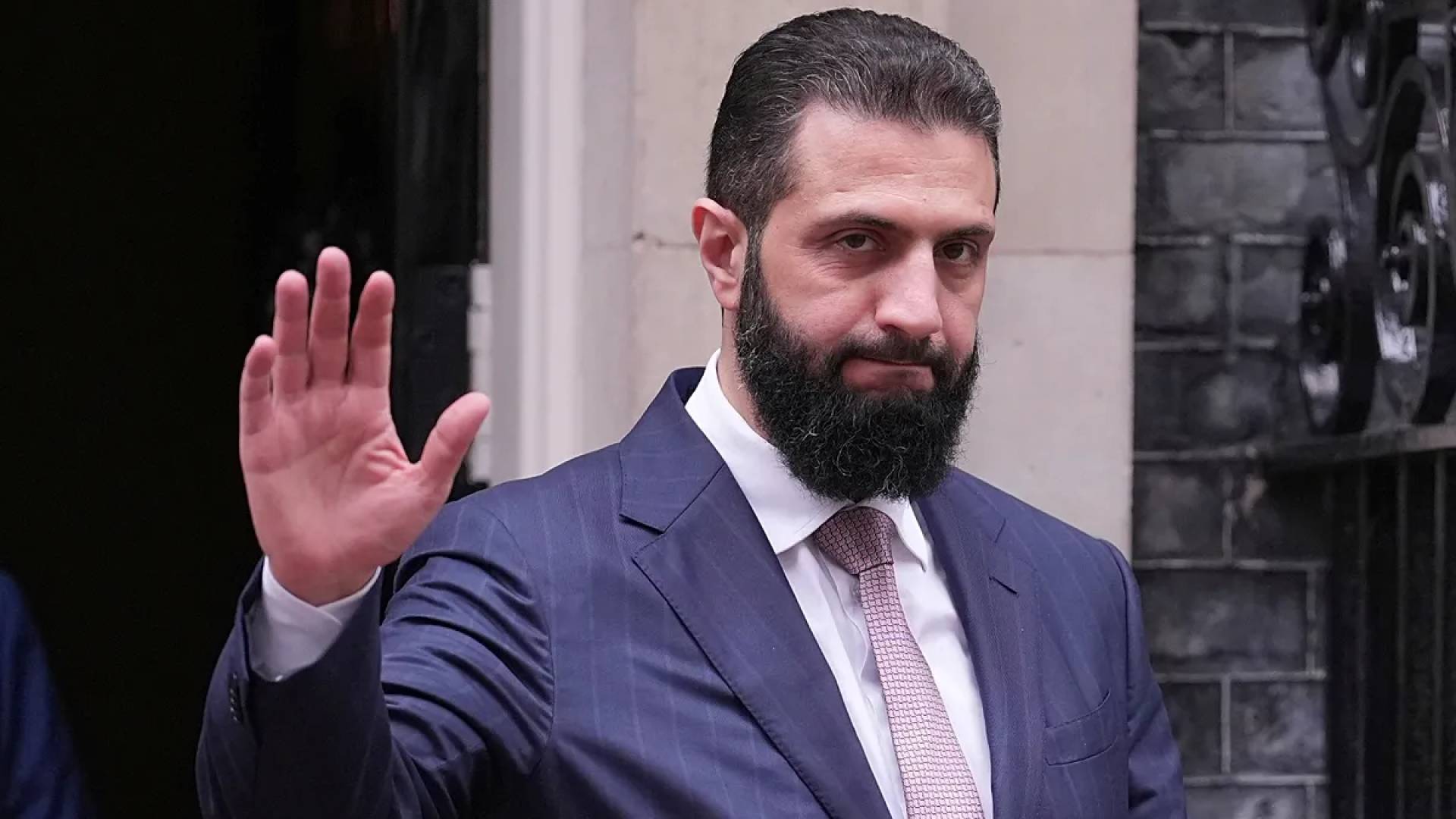 الرئيس السوري احمد الشرع