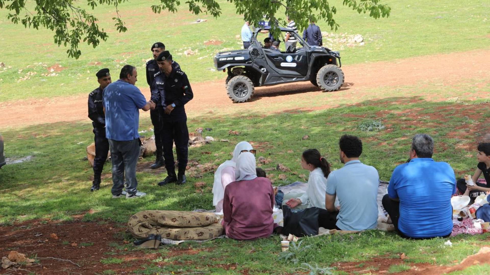 الحملات الرقابية والتوعوية البيئية بالتزامن مع الموسم السياحي والتنزه