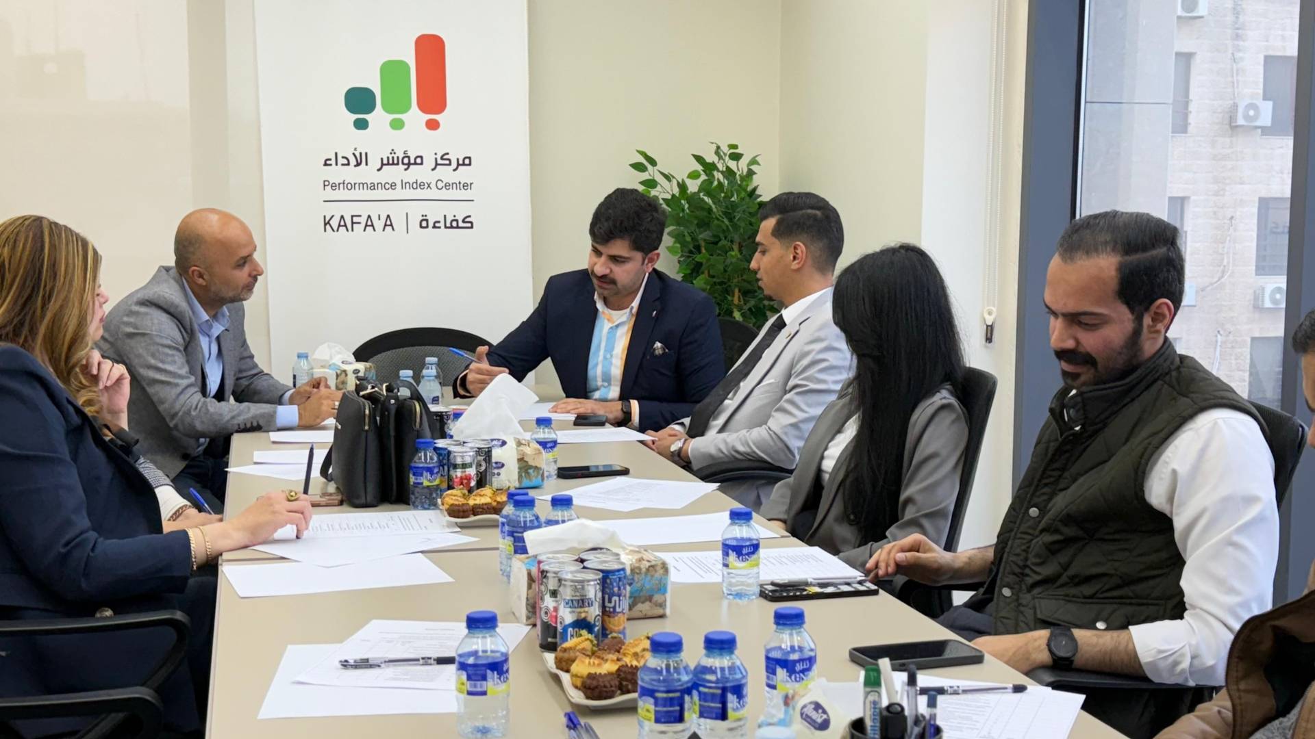 صور من الجلسة حوارية