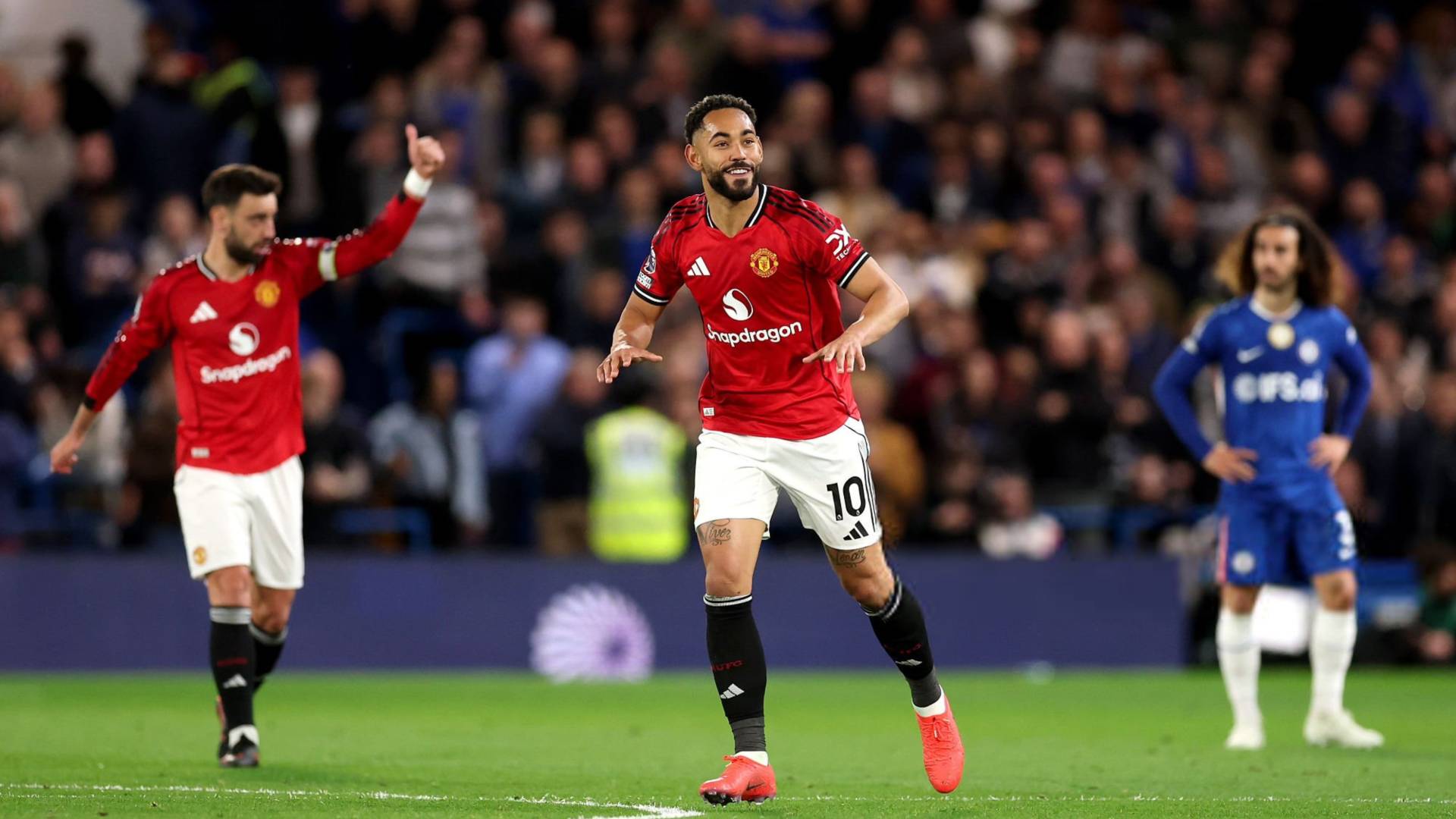 مانشستر يونايتد يسقط تشيلسي