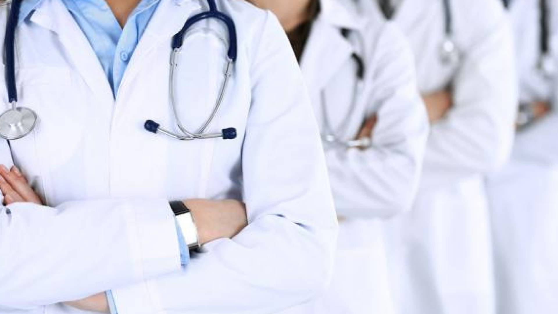 صورة تعبيرية للأطباء