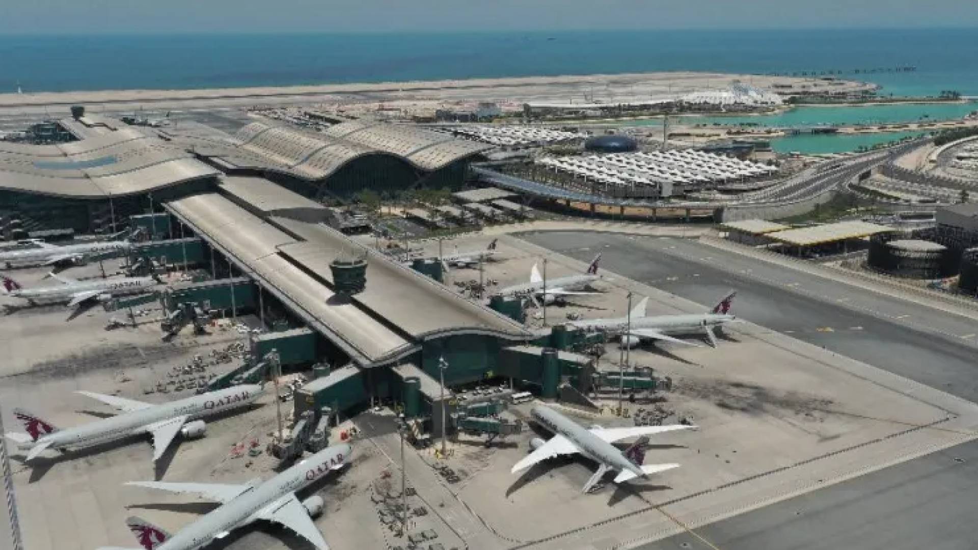 مطار حمد الدولي