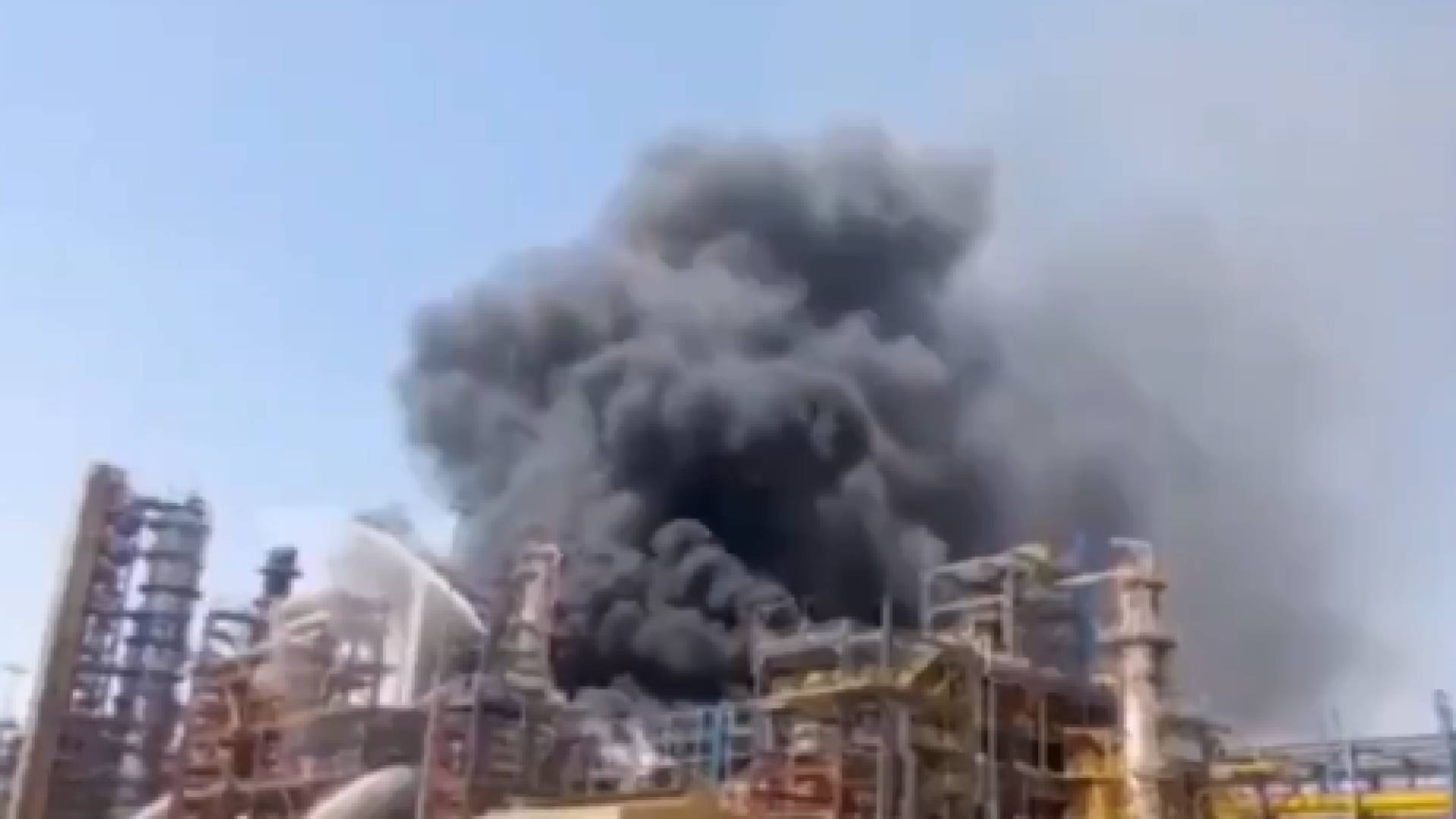 حريق في مصفاة نفط بولاية راجستان الهندية