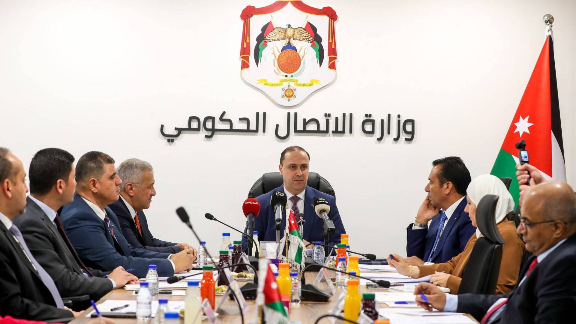 المومني خلال ترؤسه اجتماع الفريق الوطني للدراية الإعلامية والمعلوماتية