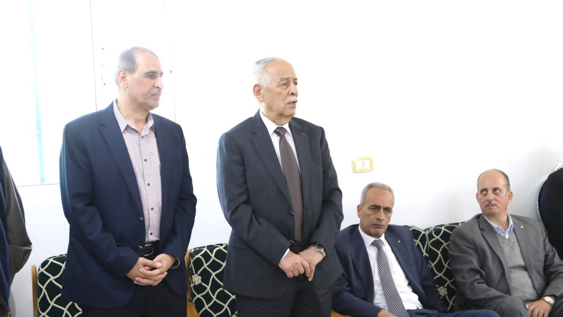 رئيس الديوان الملكي يوسف العيسوي