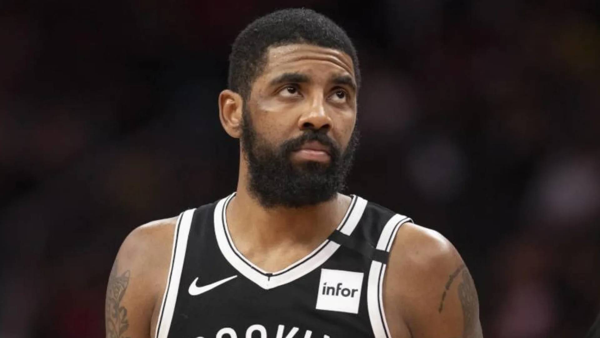 لاعب كرة السلة كايري أندرو إيرفينغ