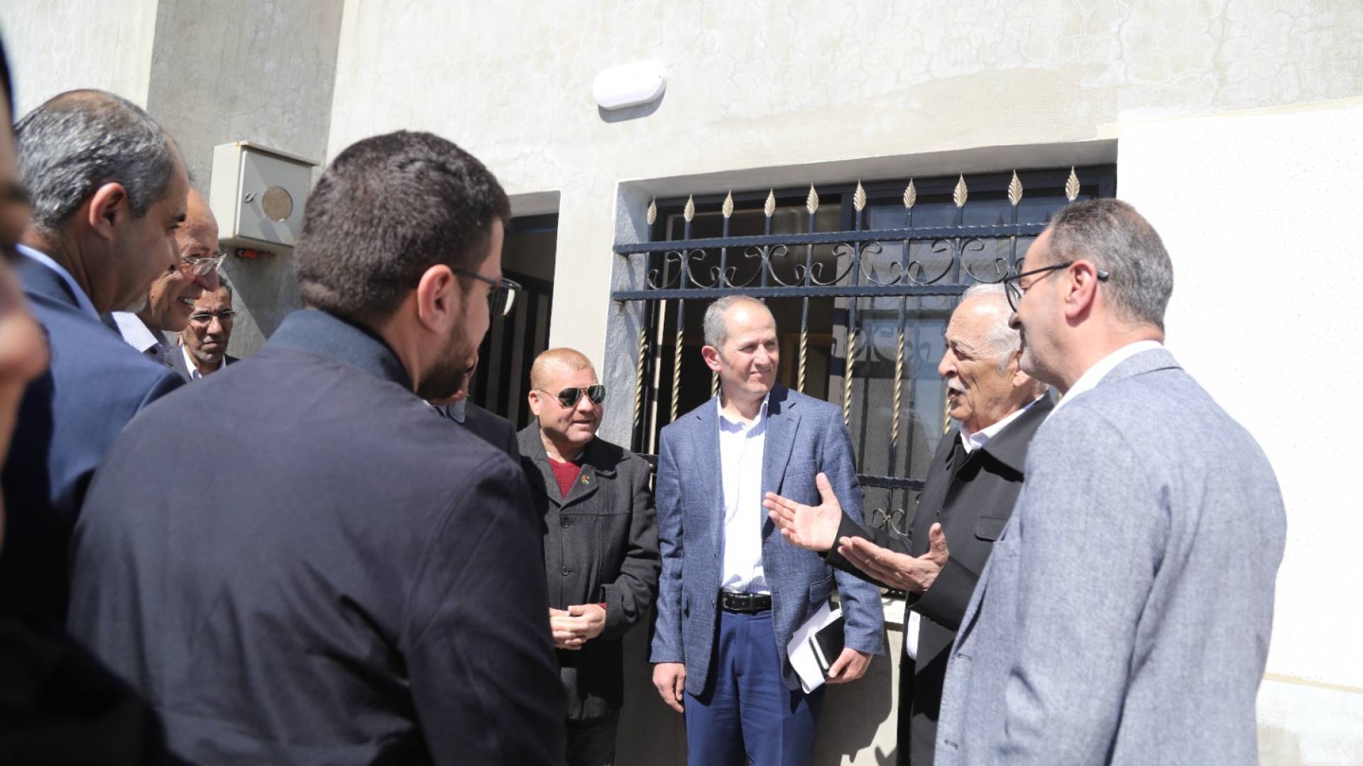 رئيس الديوان الملكي يفتتح ويتفقد مشاريع ضمن المبادرات الملكية في عجلون