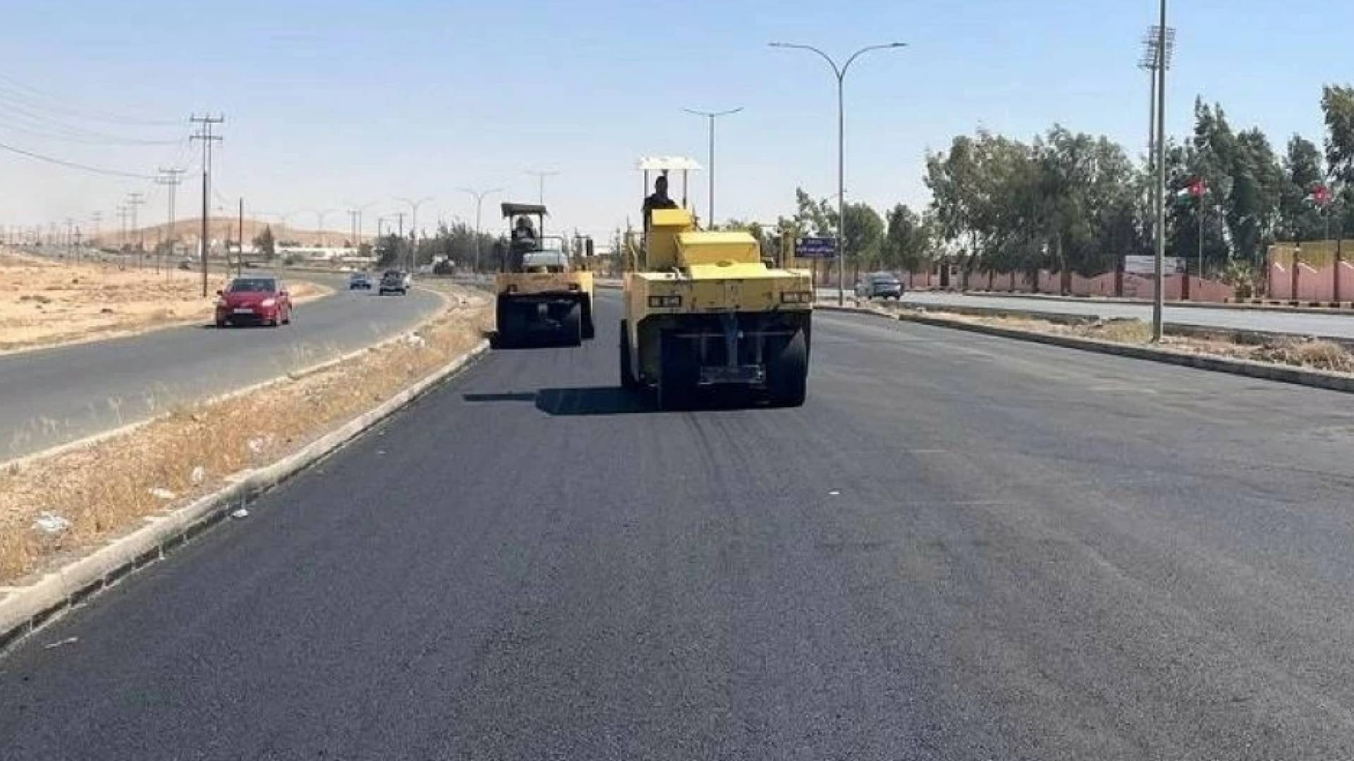 تعبيد شوارع بالمفرق