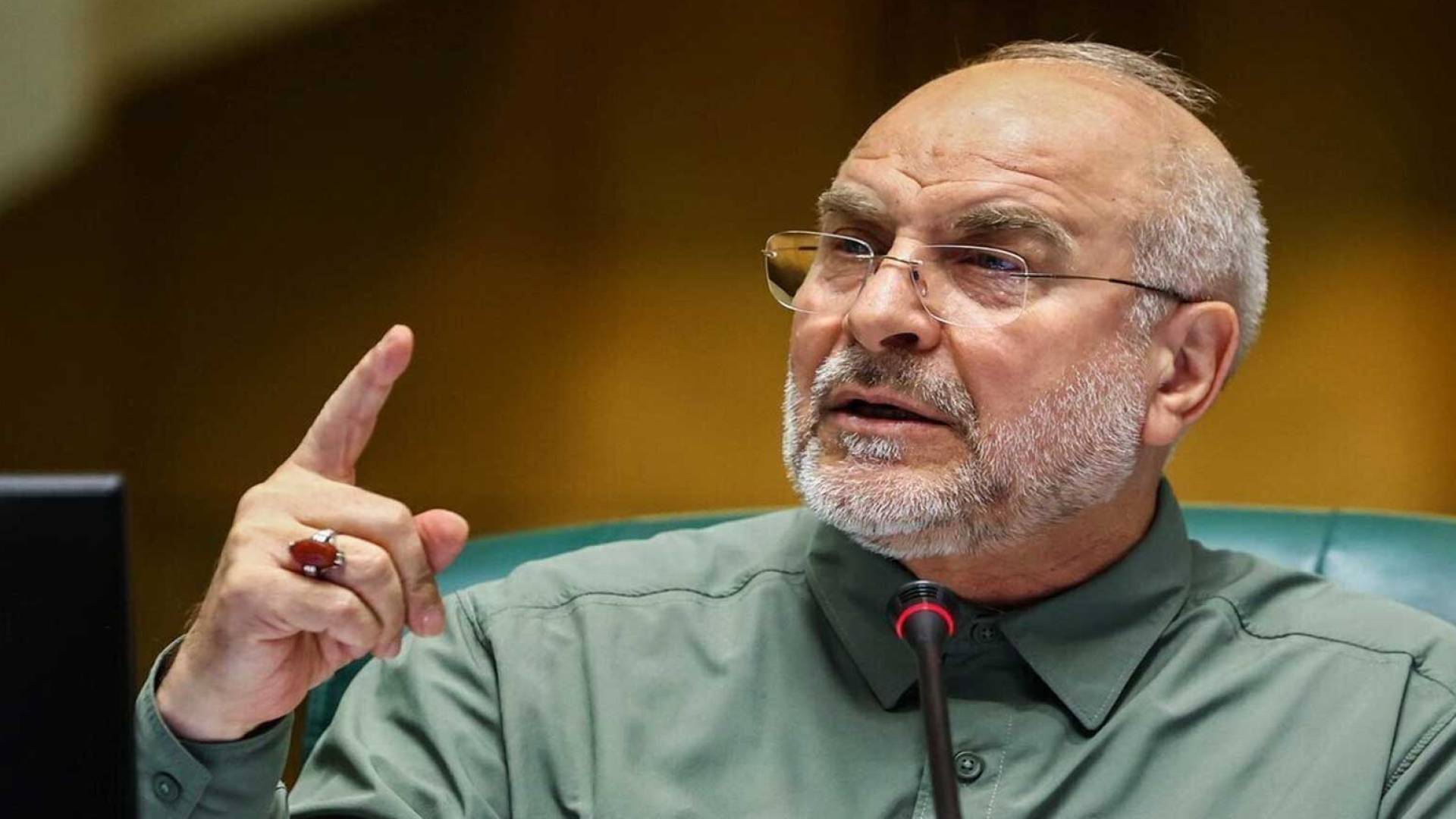 رئيس البرلمان الإيراني محمد باقر قاليباف