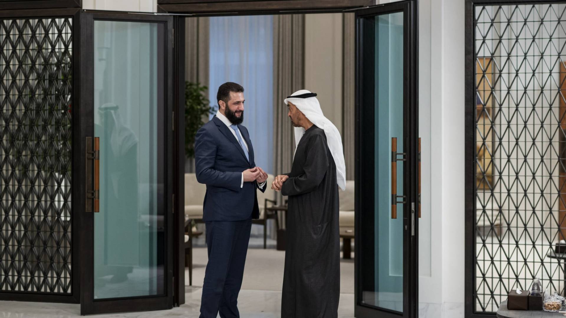 الرئيس الإماراتي والرئيس السوري