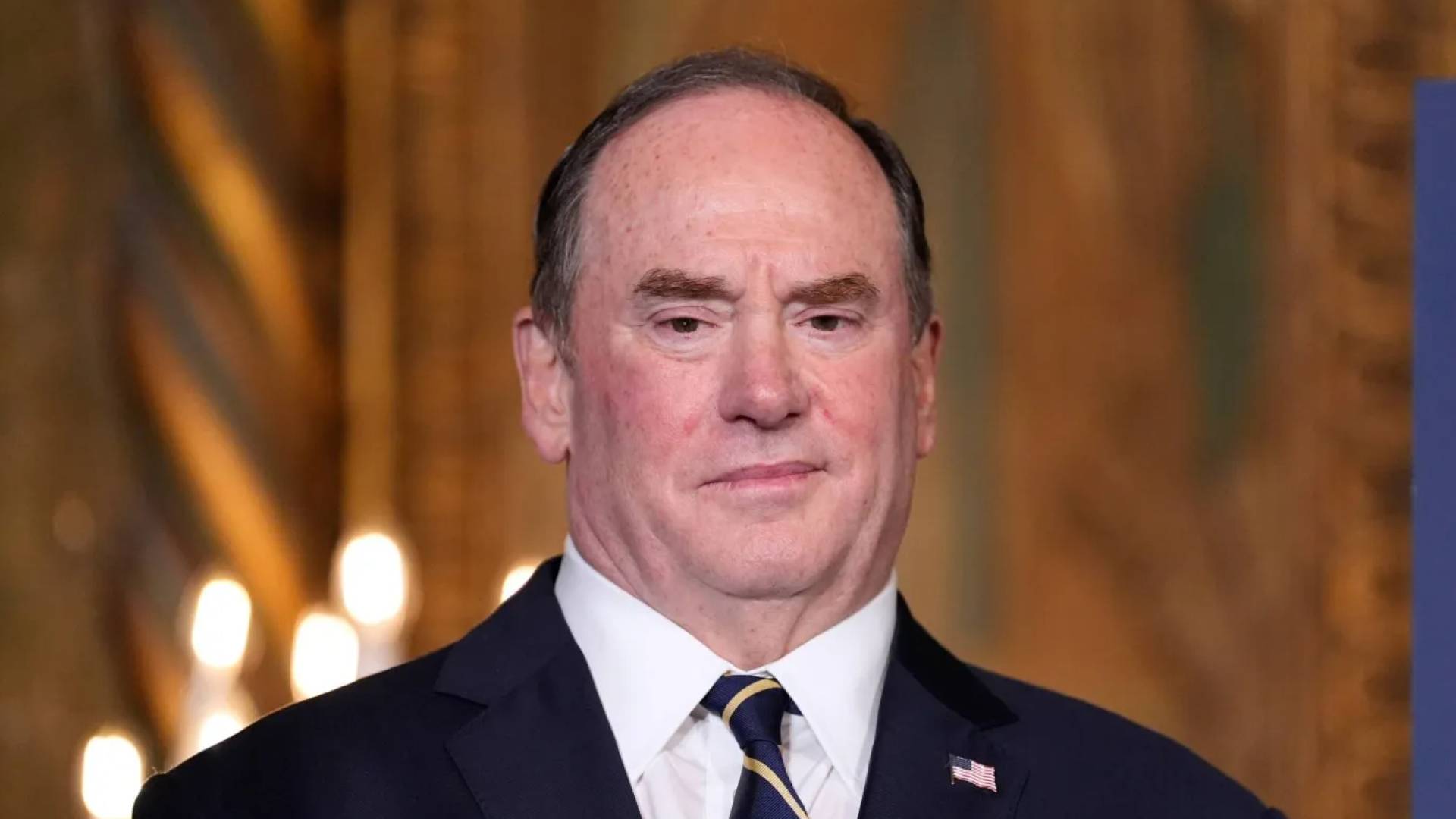 وزير البحرية الأميركي جون فيلان