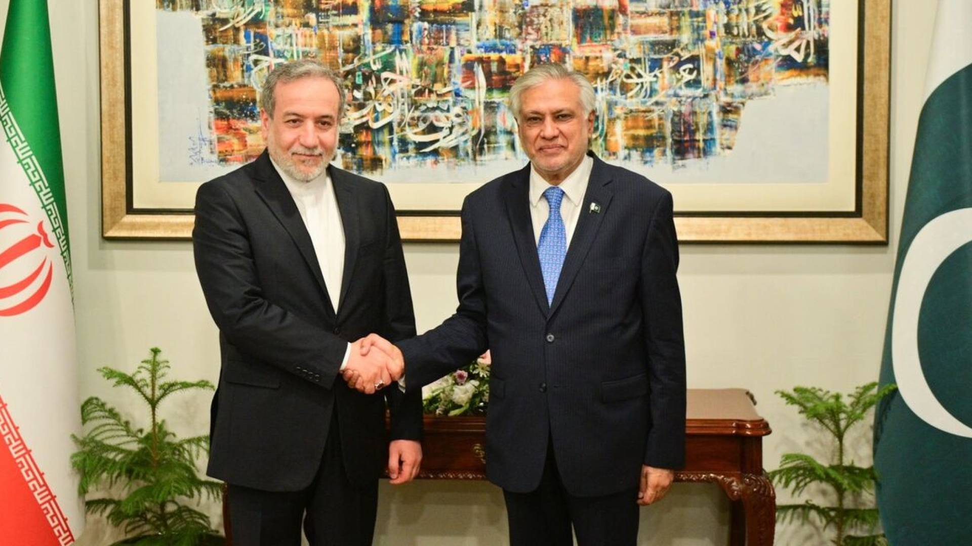 وزير الخارجية الإيراني ونظيره الباكستاني