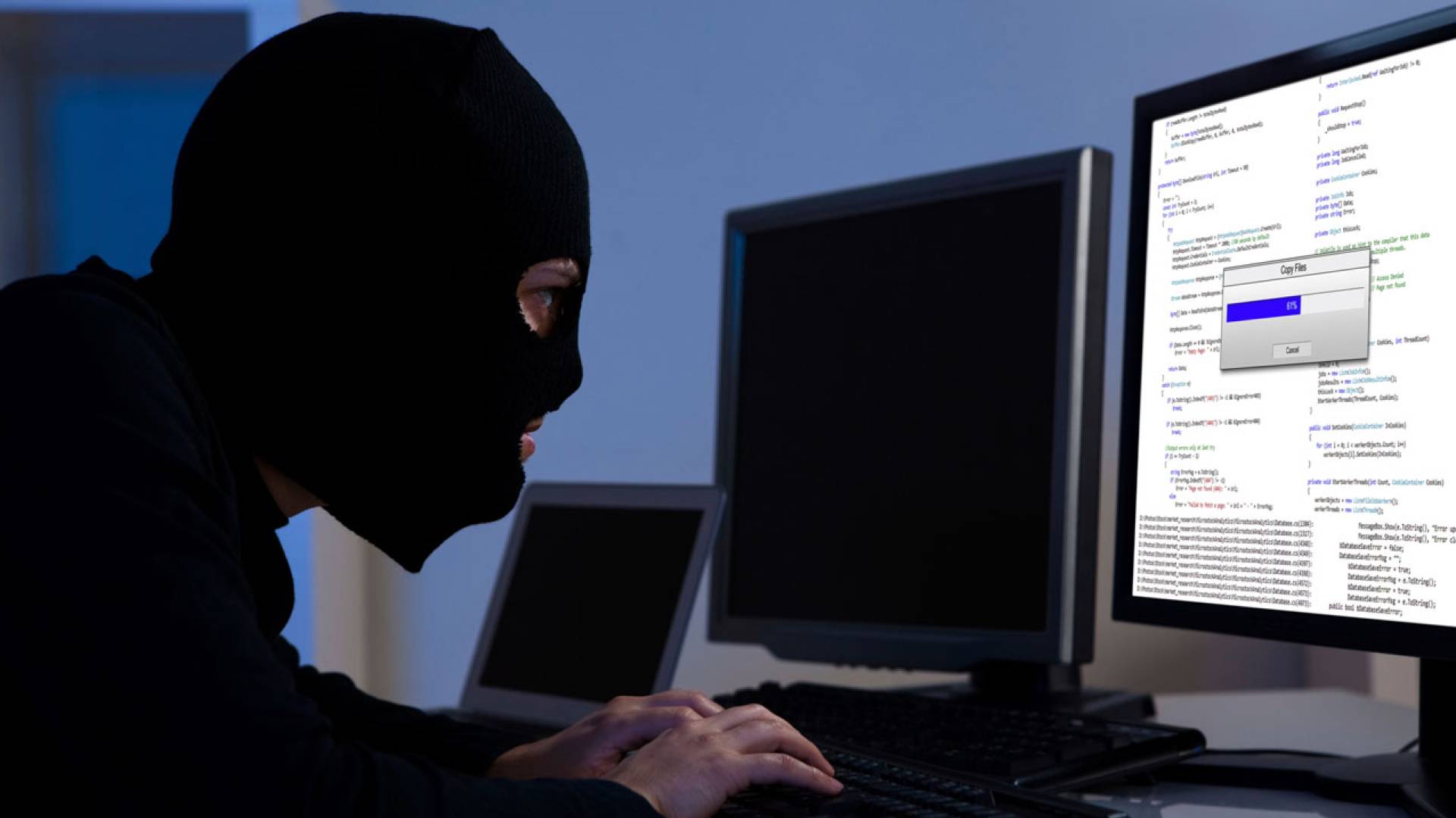 تعبيرية .. الاحيتال الالكتروني