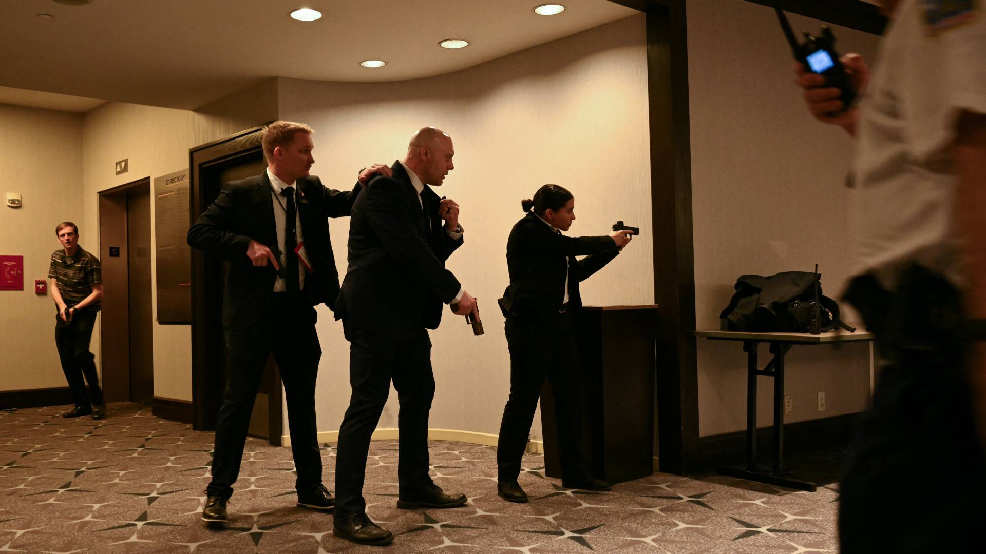 قوات أمريكية تحاول اجلاء ترمب