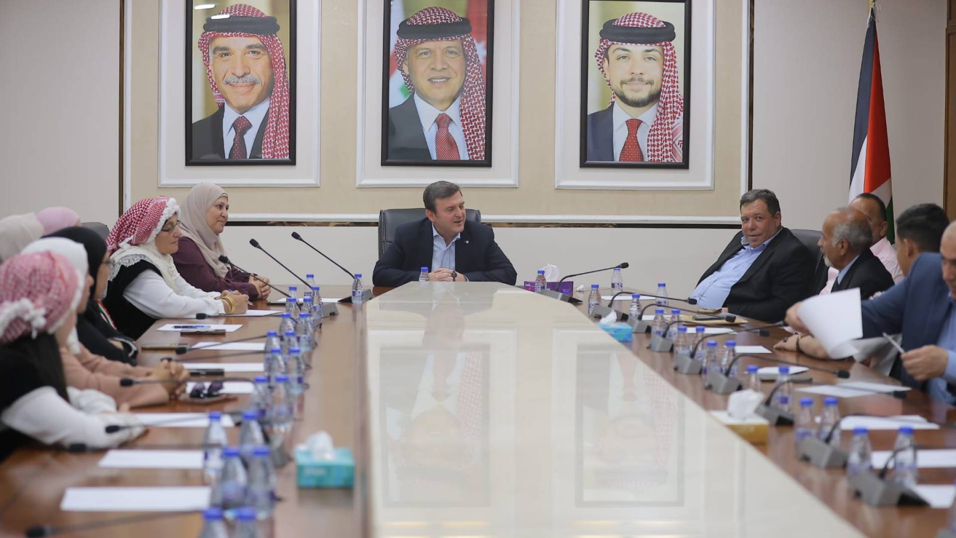 لجنة السياحة والآثار النيابية تلتقي  أعضاء مبادرة "سياحتنا جنتنا"