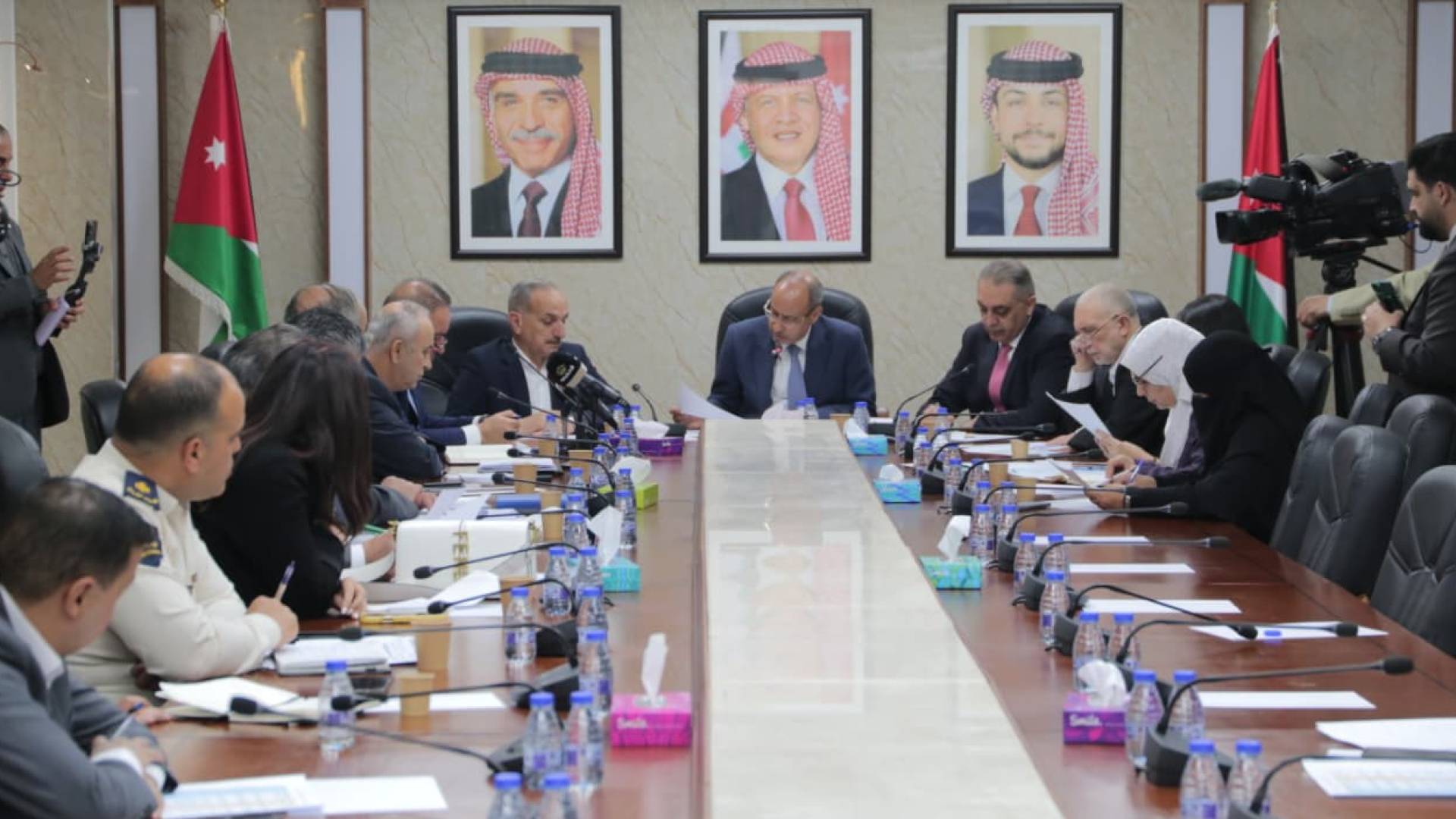 اجتماع اللجنة المالية برئاسة النائب الدكتور نمر السليحات