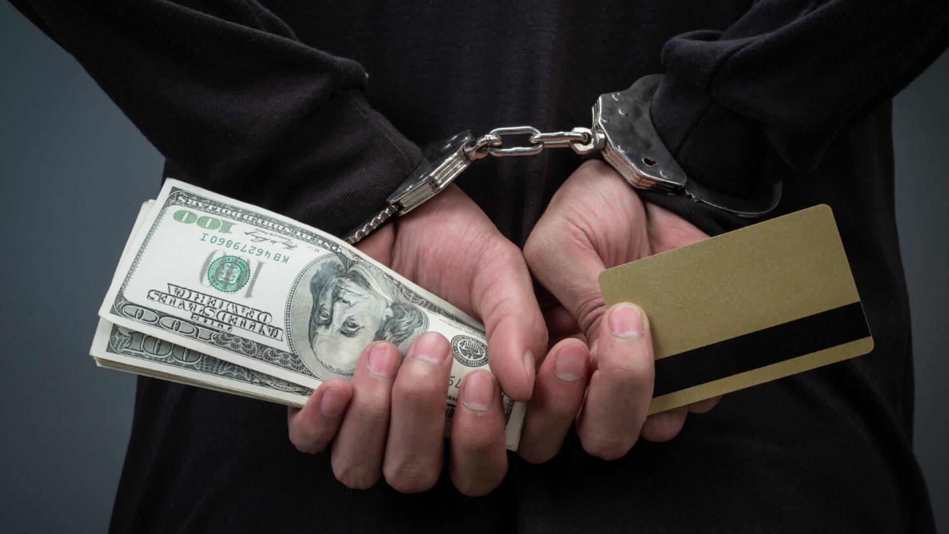 تعبيرية عن جرائم الأموال