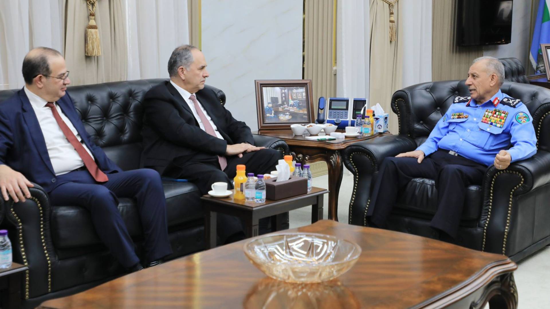 وزيرا العدل والاقتصاد الرقمي ومدير الأمن العام يبحثون تسريع "الأتمتة" الشاملة