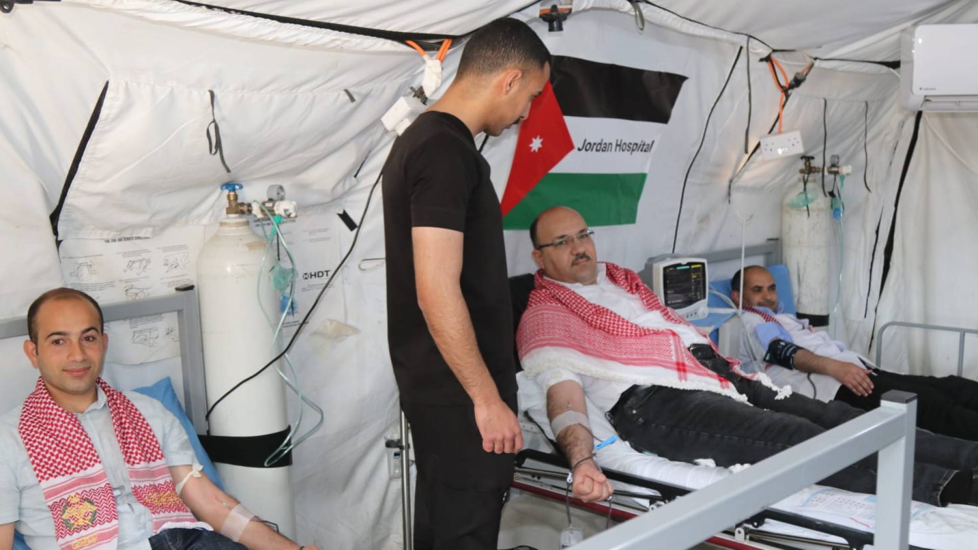 صور من حملة التبرع بالدم