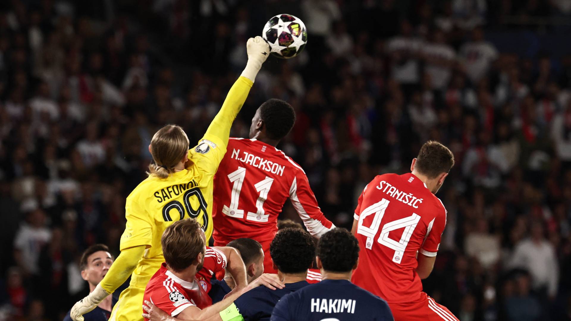 لاعبي بايرن ميونخ وباريس سان جيرمان