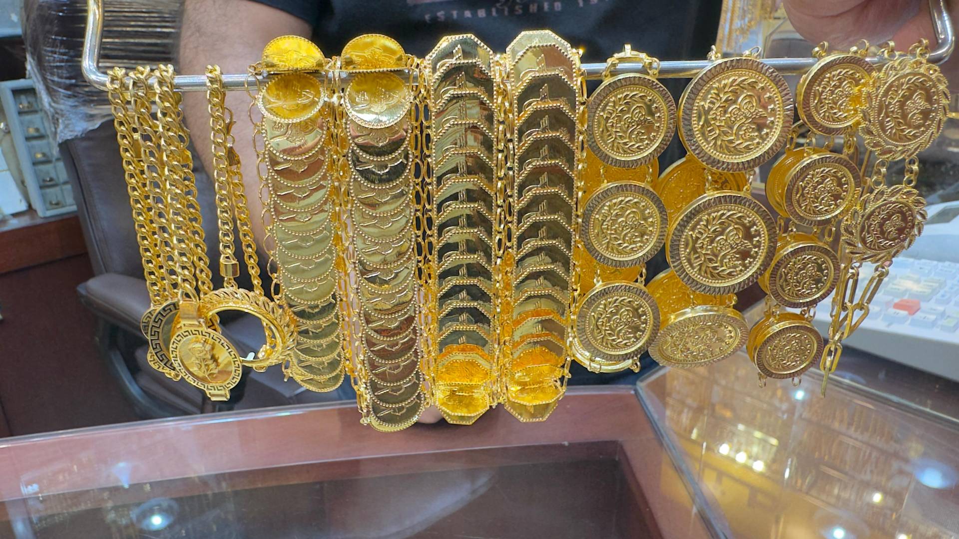 مجوهرات ذهبية