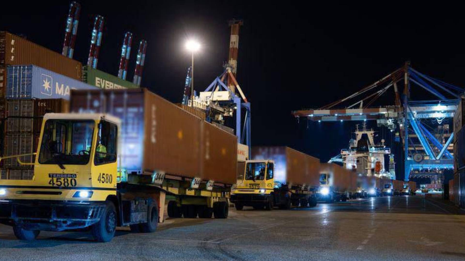 الذخائر الأمريكية التي وصلت تل أبيب