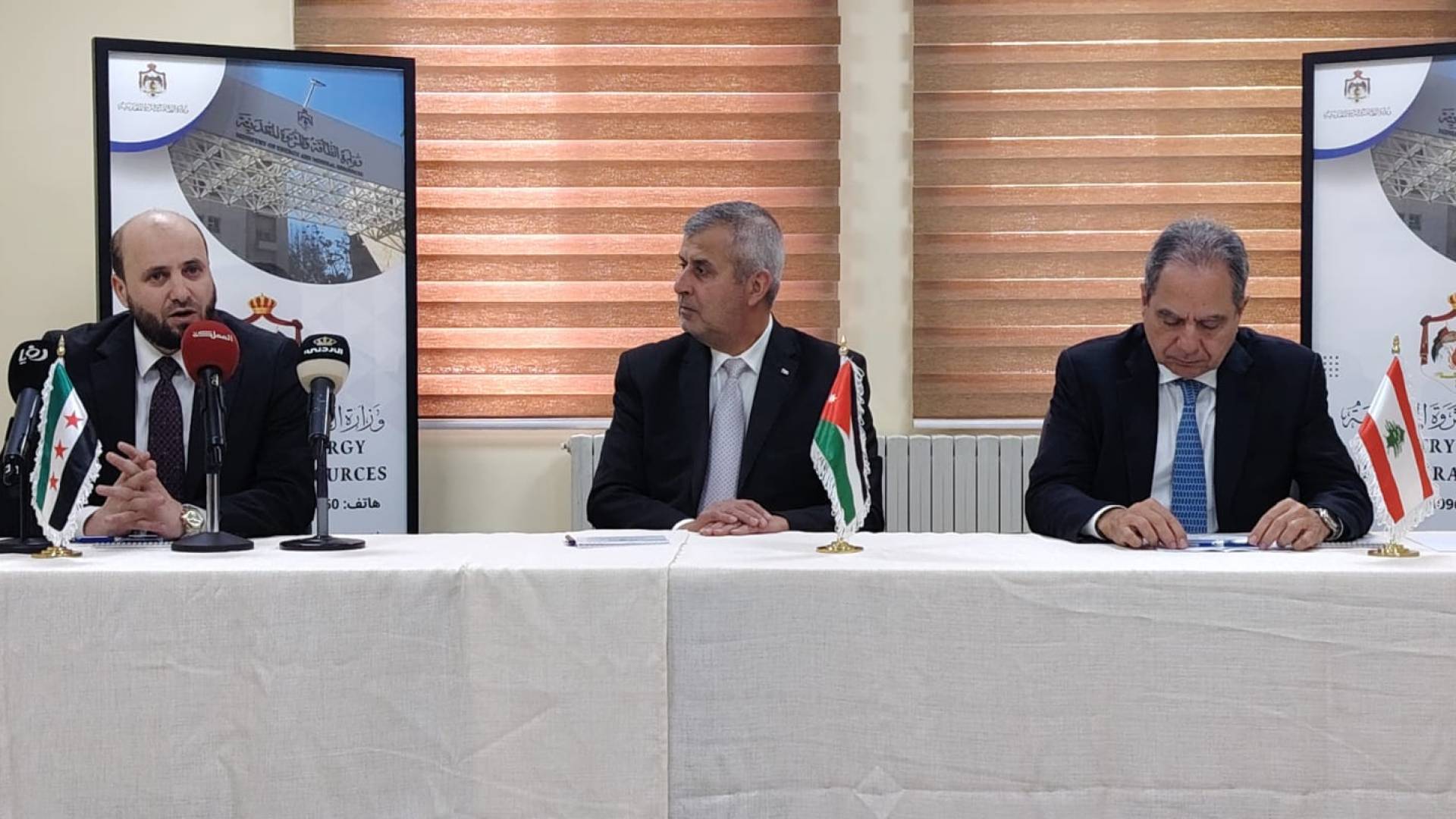 مباحثات أردنية سورية لبنانية