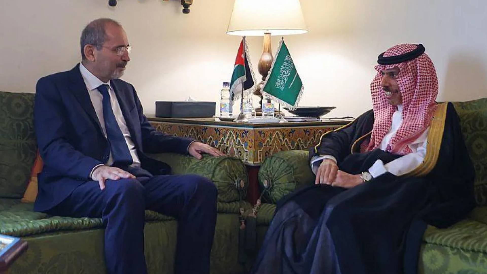 أيمن الصفدي ونظيره السعودي  فيصل بن فرحان